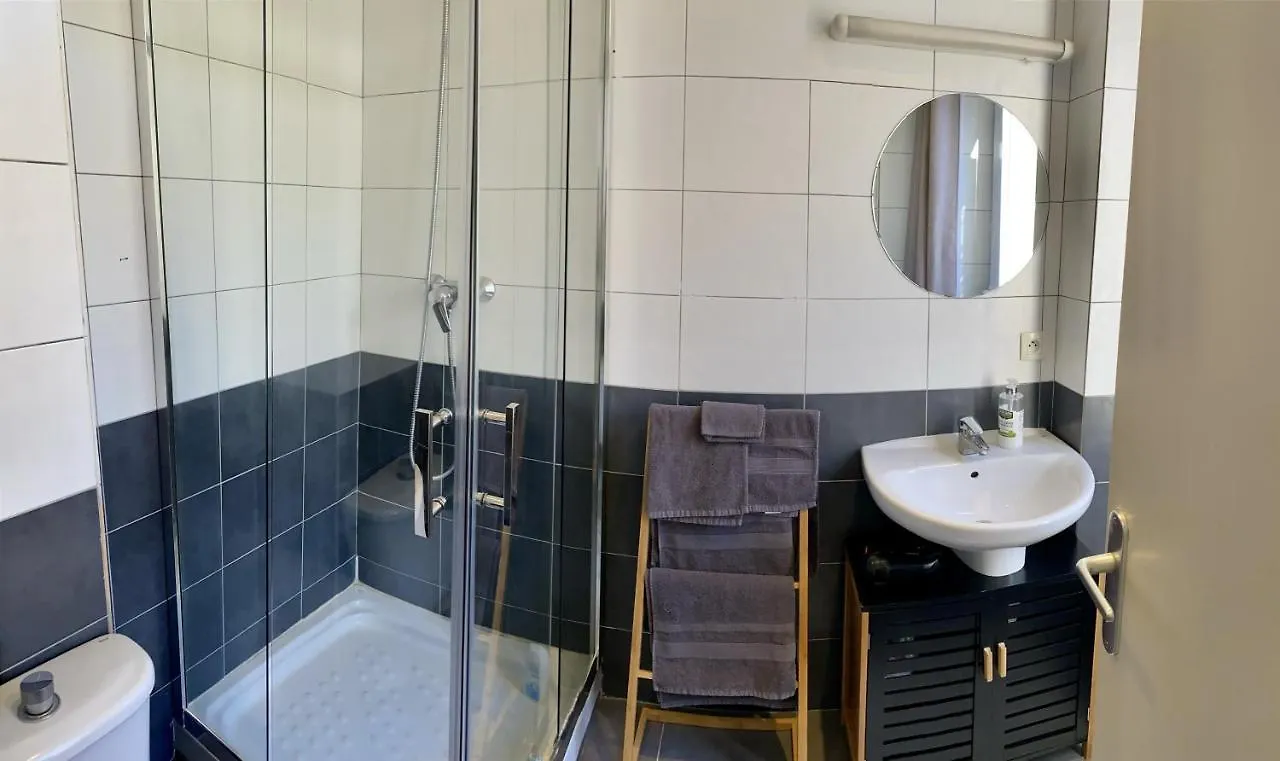 Appartement Studio cosy refait à neuf, centre-ville Nice France